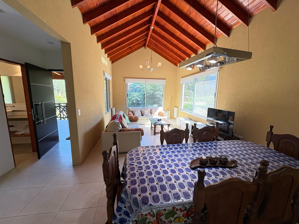 Hermosa casa moderna en Valeria Del Mar - Betbeder 400 Esq. Bouchard