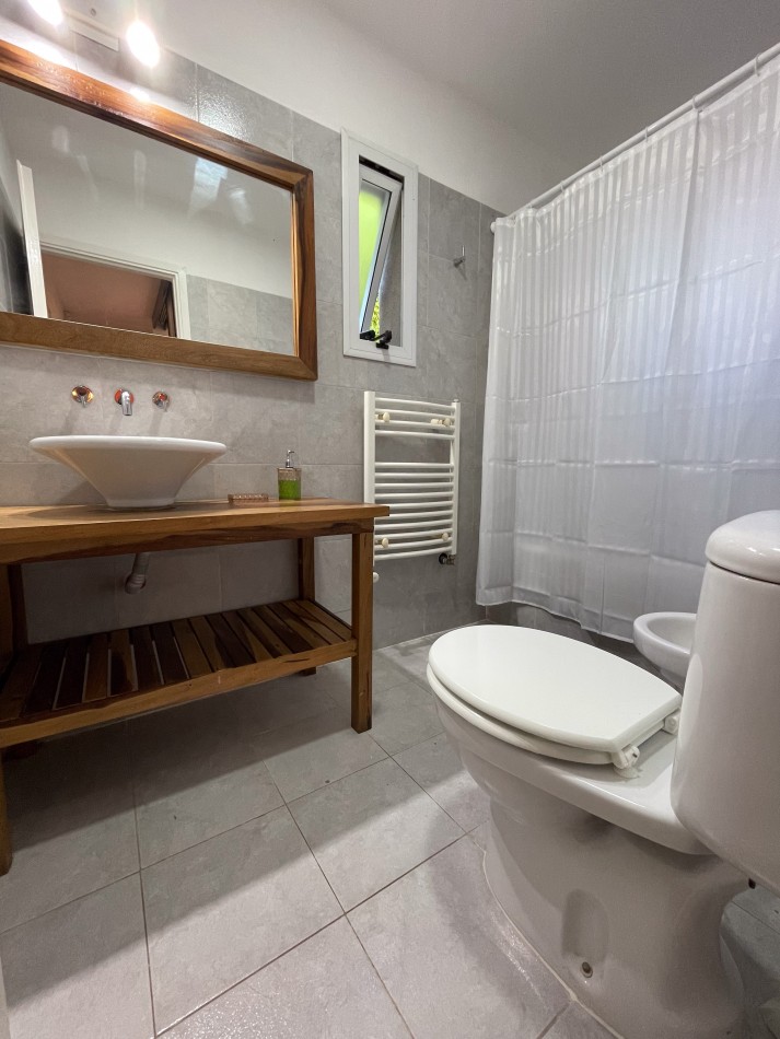 HERMOSA CASA EN VENTA - 3 HABITACIONES - Valeria del Mar