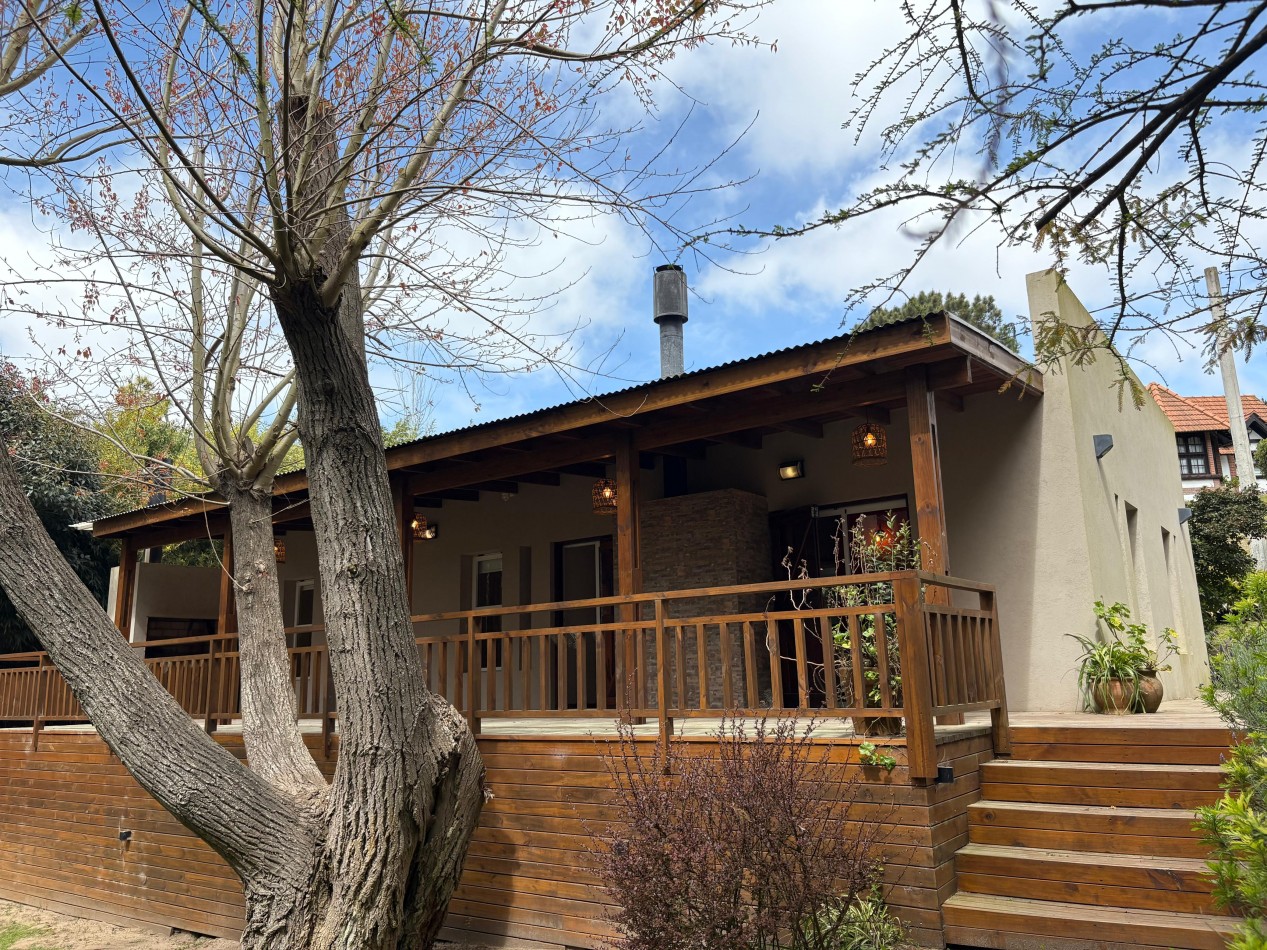 HERMOSA CASA EN VENTA - 3 HABITACIONES - Valeria del Mar