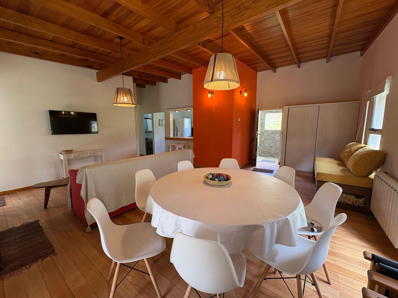 HERMOSA CASA EN VENTA - 3 HABITACIONES - Valeria del Mar