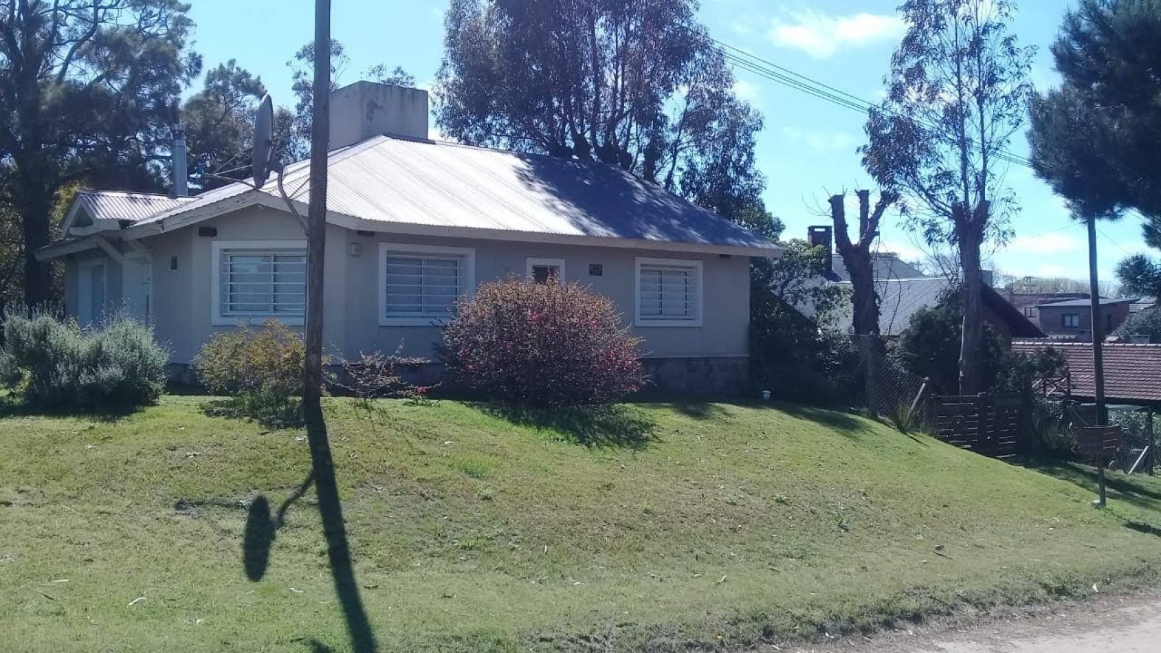 ALQUILER TEMP. 26.  Casa en Mar de Ostende/Valeria del Mar. DISP. 2DA FEBRERO