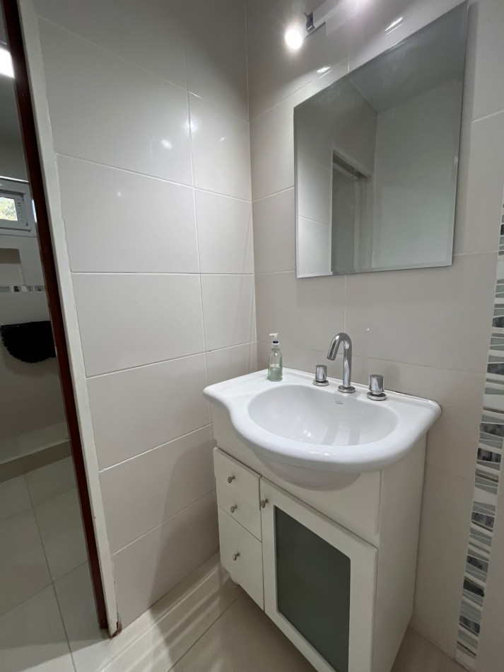 Venta casa  Valeria del Mar - Pinamar (con GAS NATURAL)