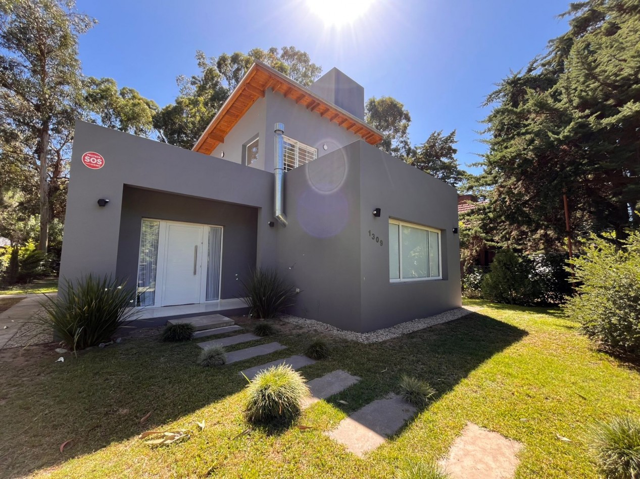 Venta casa  Valeria del Mar - Pinamar (con GAS NATURAL)