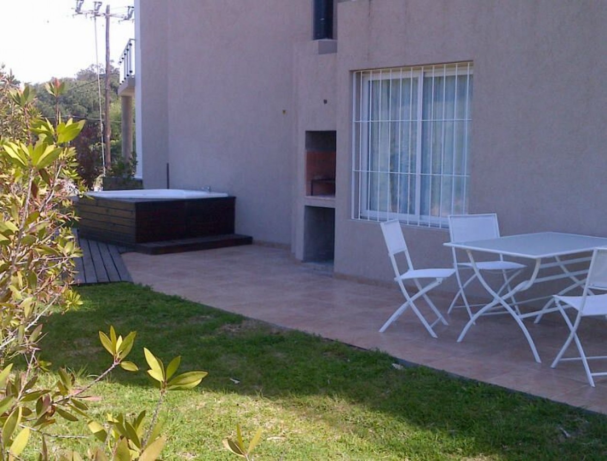 VENTA DE DEPARTAMENTO- Azopardo 29, a poco metros del mar. Valeria del Mar.