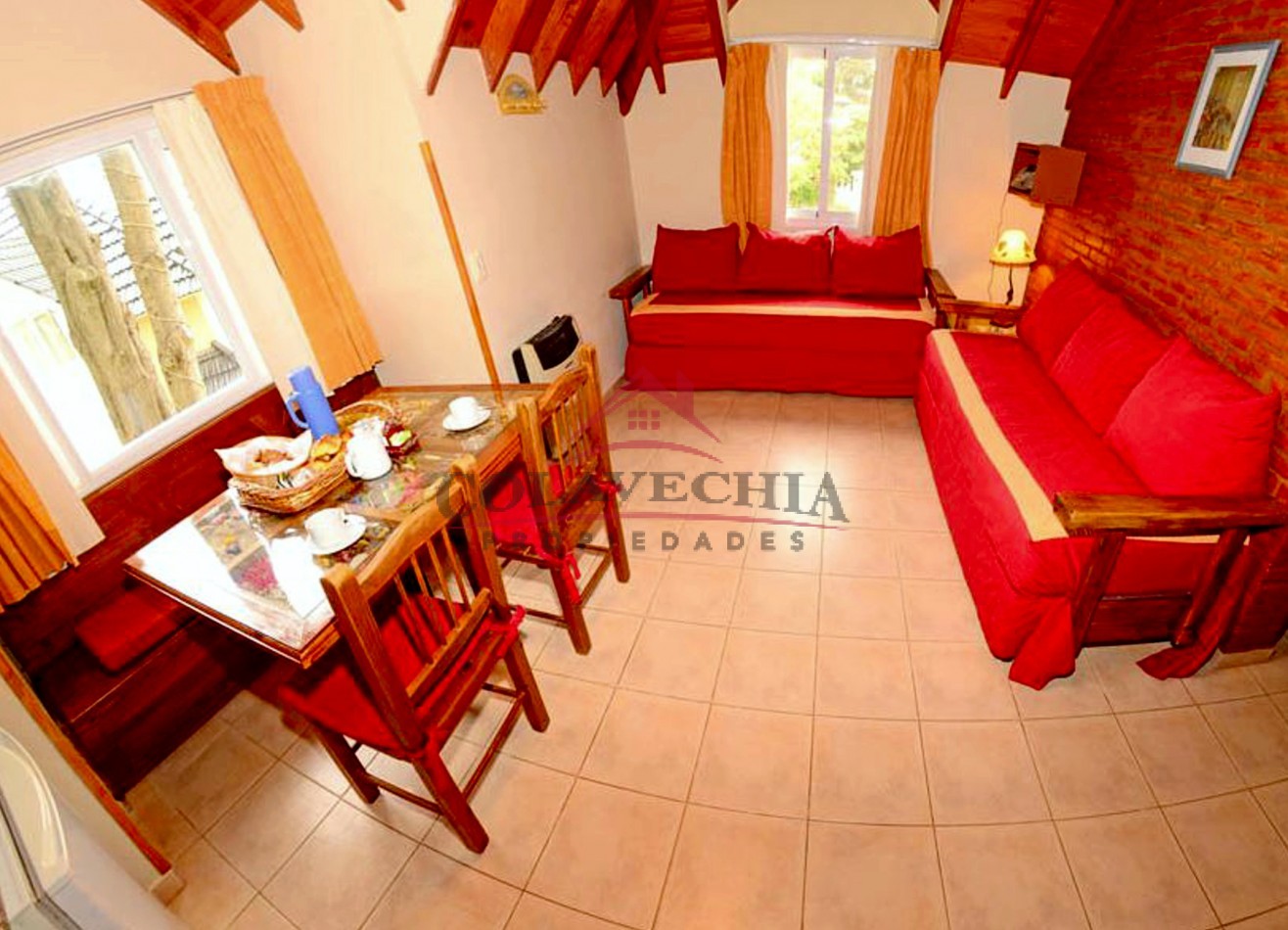 EN VENTA COMPLEJO EN BLOQUE O 5 DUPLEX SUBDIVIDIDOS 