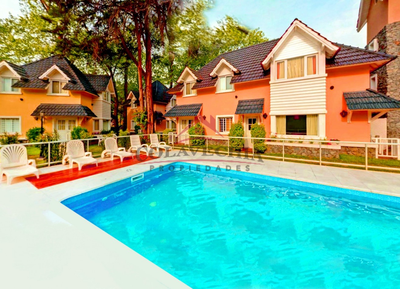 EN VENTA COMPLEJO EN BLOQUE O 5 DUPLEX SUBDIVIDIDOS 