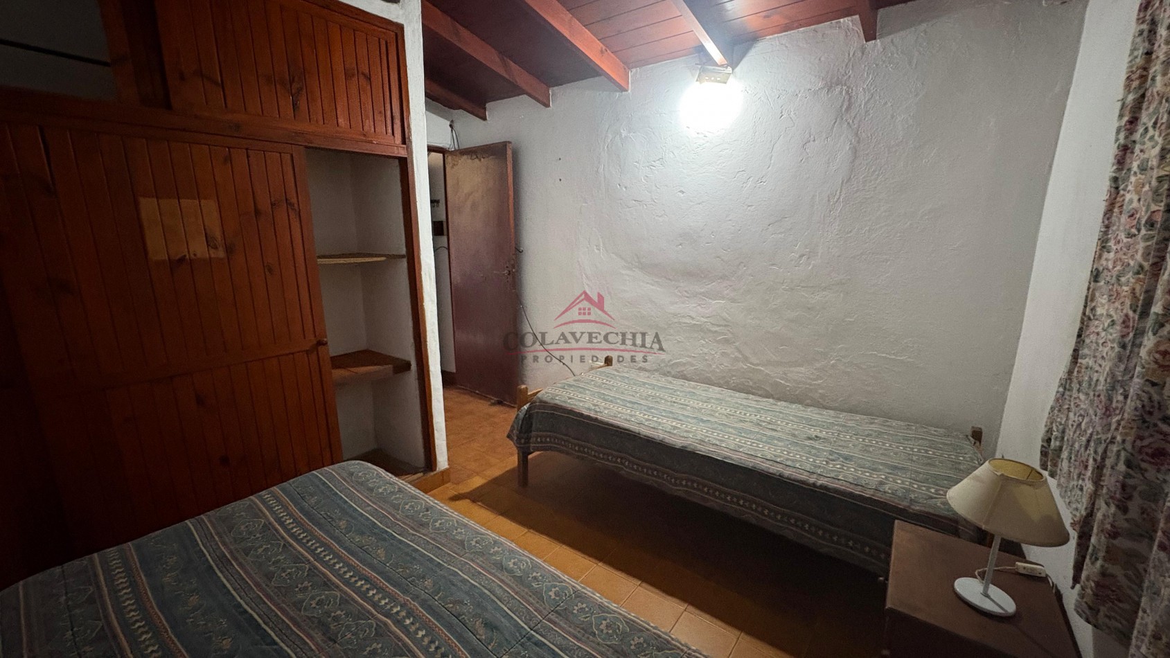 EN VENTA CASA + DEPARTAMENTO - PRAGA 955