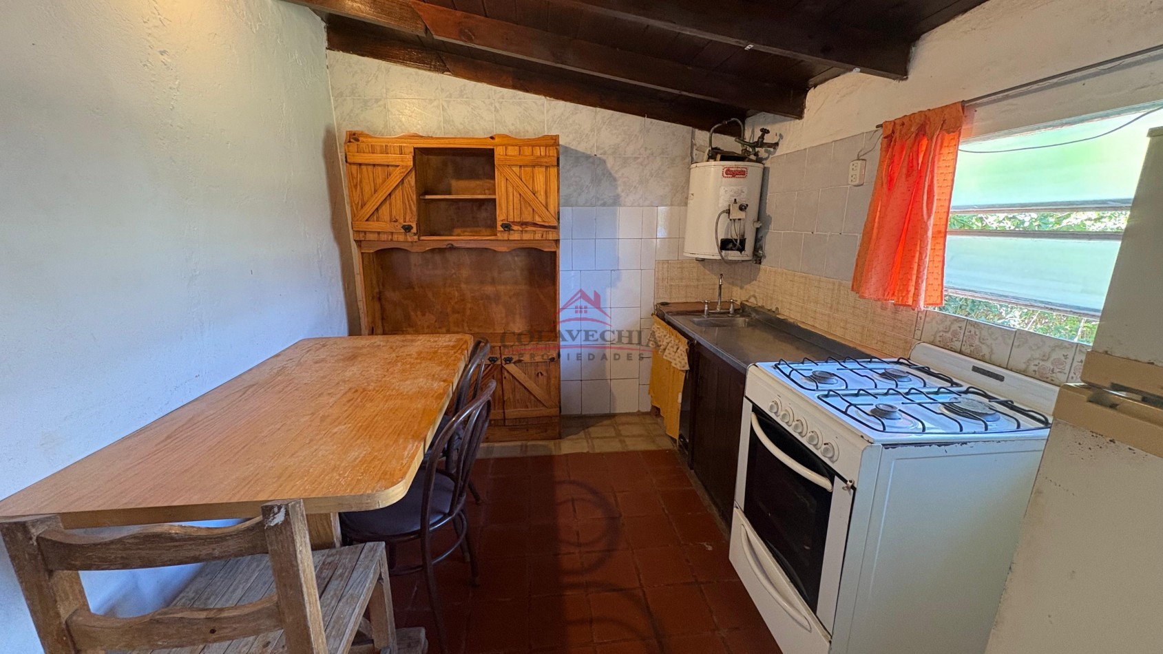 EN VENTA CASA + DEPARTAMENTO - PRAGA 955