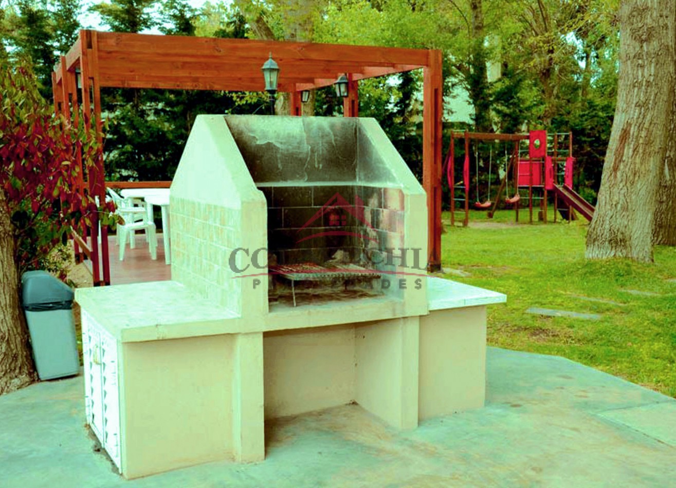 EN VENTA COMPLEJO EN BLOQUE O 5 DUPLEX SUBDIVIDIDOS 