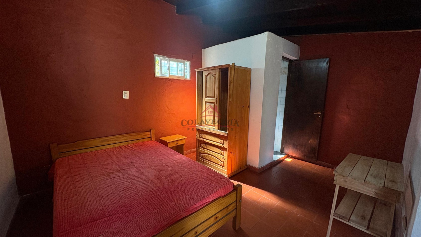 EN VENTA CASA + DEPARTAMENTO - PRAGA 955