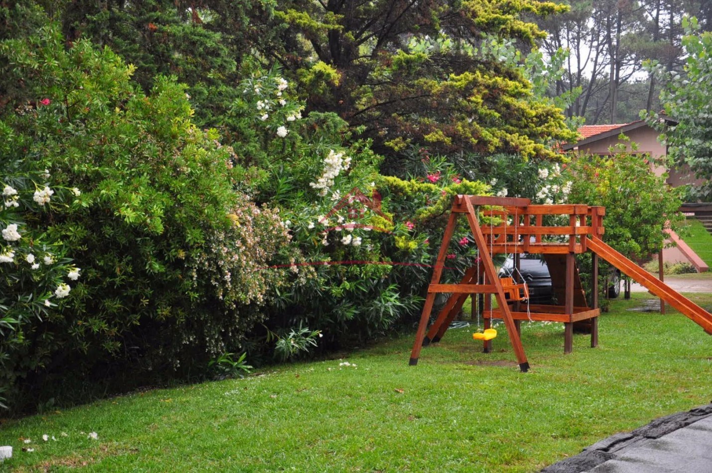 VENTA DE COMPLEJO 4 DUPLEX! Excelente INVERSION, 2 CUADRAS DE LA PLAYA! PERMUTA CON CABA o ZONA NORTE