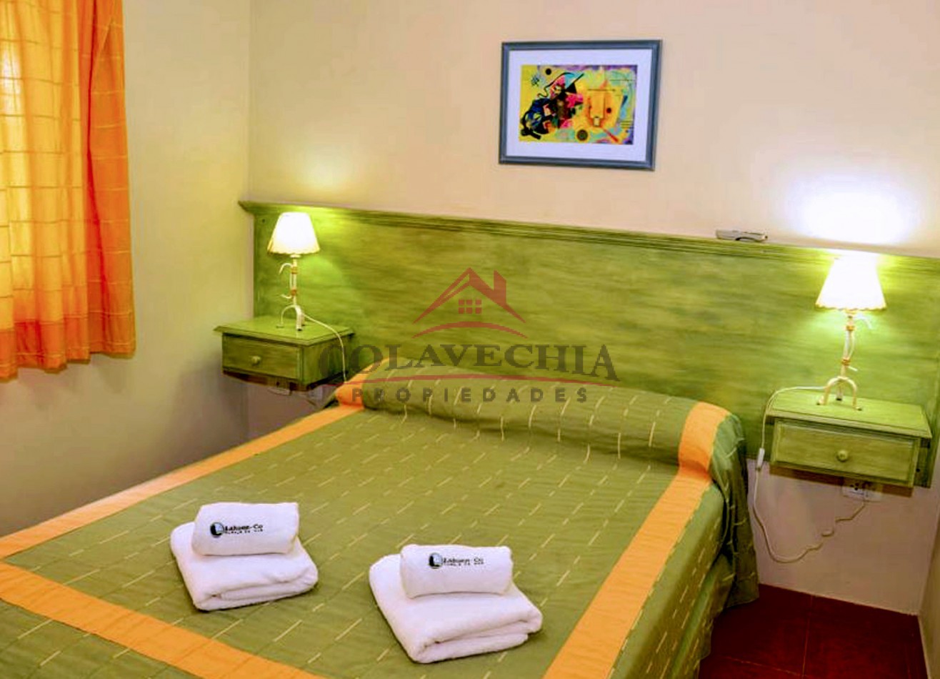 EN VENTA COMPLEJO EN BLOQUE O 5 DUPLEX SUBDIVIDIDOS 