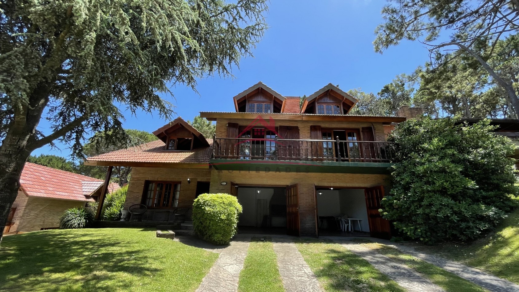 Casa Av. Shaw - Pinamar Norte 