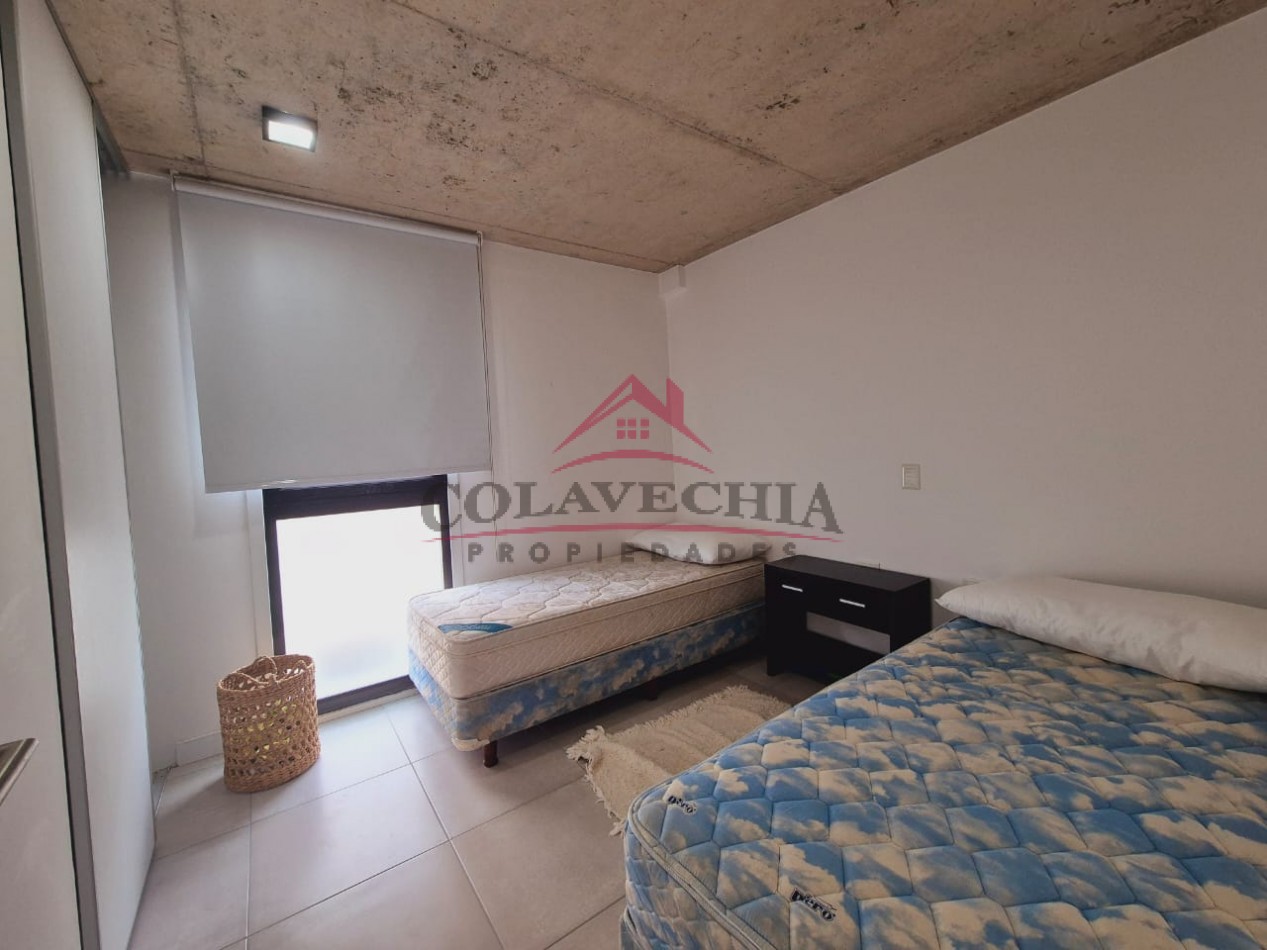 Espectacular tres ambientes frente al mar